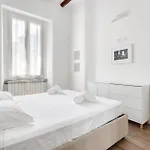 Joivy Lovely Flat Near Naviglio Grande